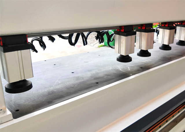 Superstar CX-1625 Máquina de perforación lateral para muebles de paneles